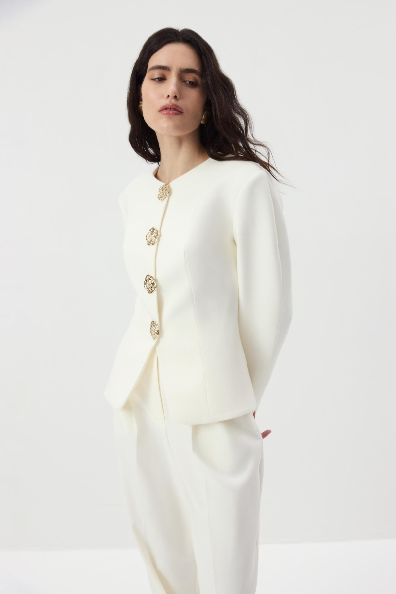 Жакет О-силуэта приталенный Charmstore, цвет: молочный, 109-460103-111 купить онлайн