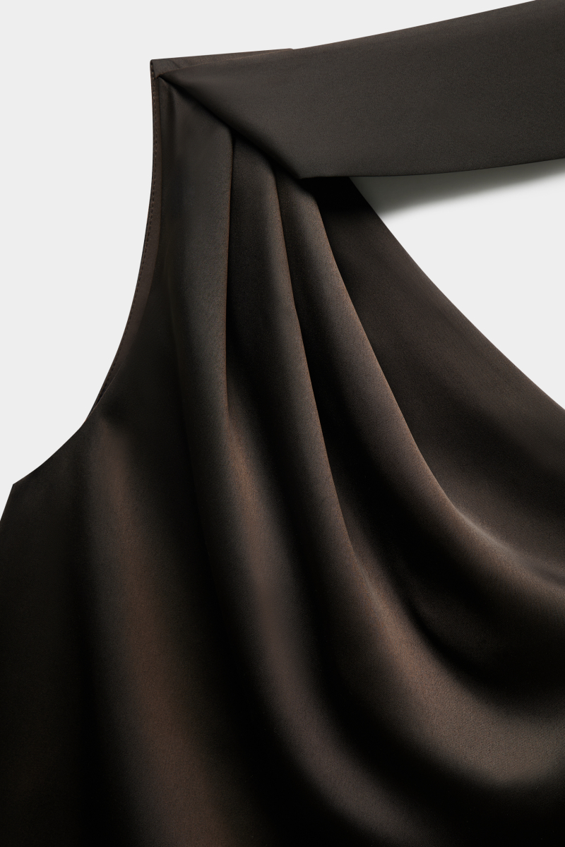 Топ на одно плечо из сатина