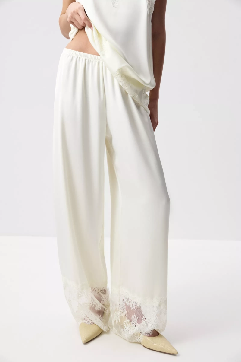 Брюки с кружевом Charmstore, цвет: молочный, 101-56860-111 купить онлайн