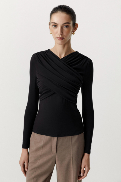 Лонгслив с драпированной деталью на груди