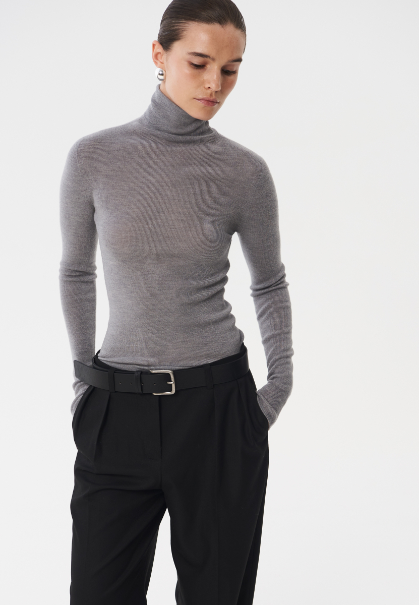 Водолазка "Мягкие объятия" CHUBA, цвет: серый,  купить онлайн