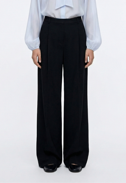 Брюки из костюмной ткани со складками