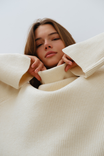 Свитер Polly со стойкой oversize Marou, цвет: молочный, mar1_1023_26 купить онлайн