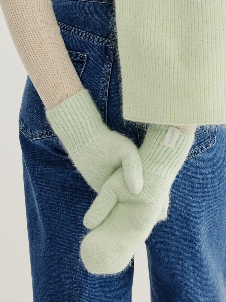 Варежки из ангоры Chaika, цвет: светло-зеленый VR-37 купить онлайн