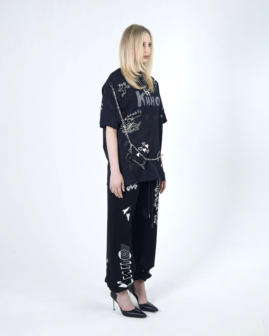 Джоггеры KINO DRAWINGS PATCH 580 GR BLACK ASIA ST 71, цвет: Черный, Ast71.kino-jogg-draw-bl купить онлайн