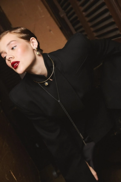 Серебряная моносерьга «Королева драмы» gold SBLESKOM, цвет: серебро, 22190 купить онлайн