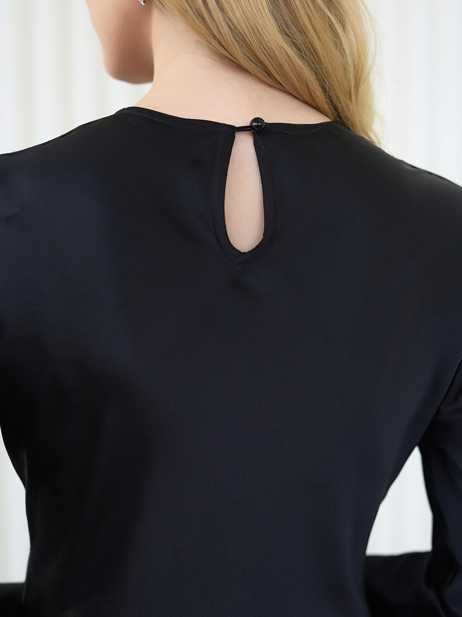 Платье струящееся с рукавом