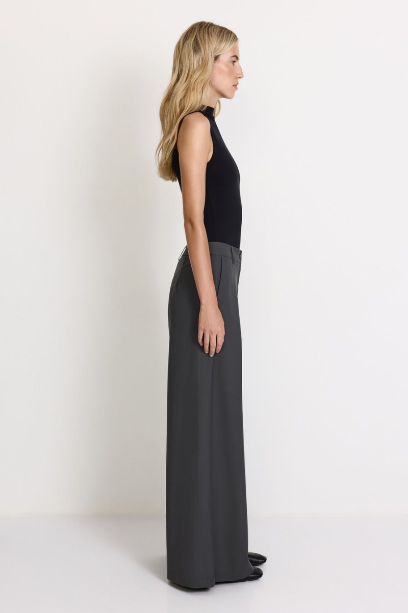 Брюки со складками TOPTOP, цвет: серый, TT.032.17763.800 купить онлайн