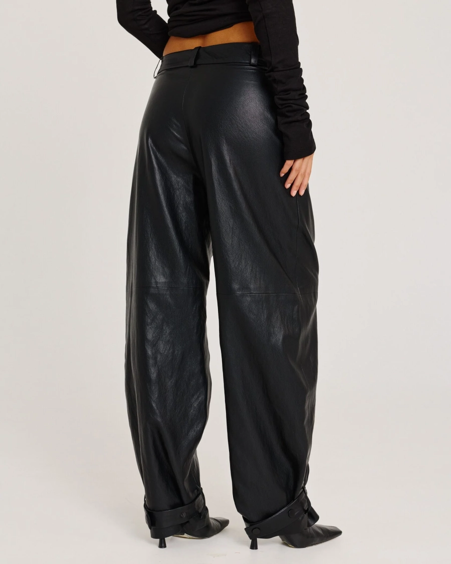 Брюки из экокожи BLACK Anmuse, цвет: Черный, TR25W183-BLC купить онлайн