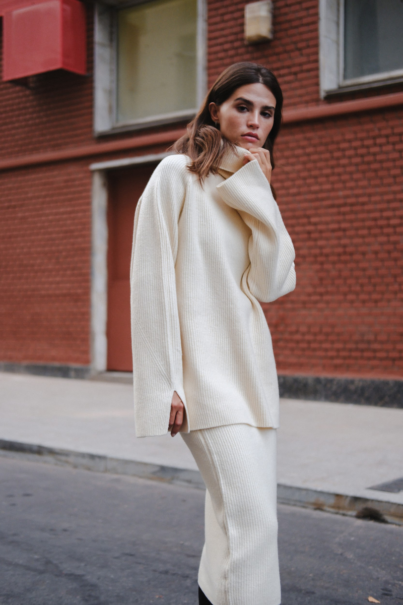 Свитер Polly со стойкой oversize Marou, цвет: молочный, mar1_1023_26 купить онлайн