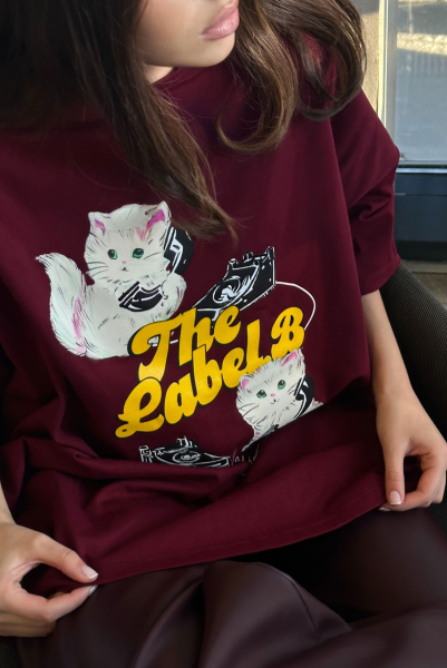 Футболка The Meow Label BURGUNDY Label .B, цвет: grey, Tp.04.5.0139.1125BRD купить онлайн