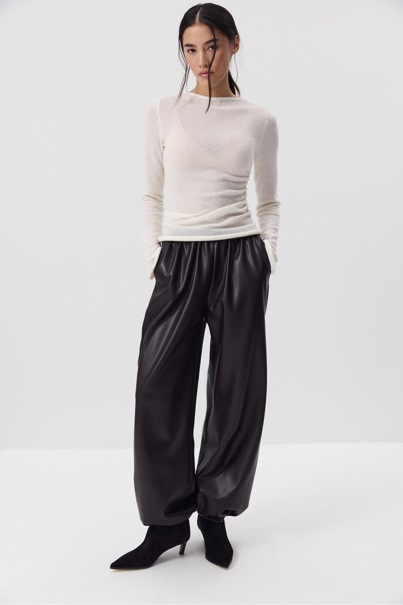 Лонгслив вязаный со сборкой Charmstore, цвет: молочный, 313-43785-111 купить онлайн