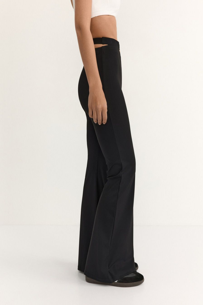 Брюки-клеш с вырезом на поясе TOPTOP, цвет: Черный, TT.905.16722.900 купить онлайн