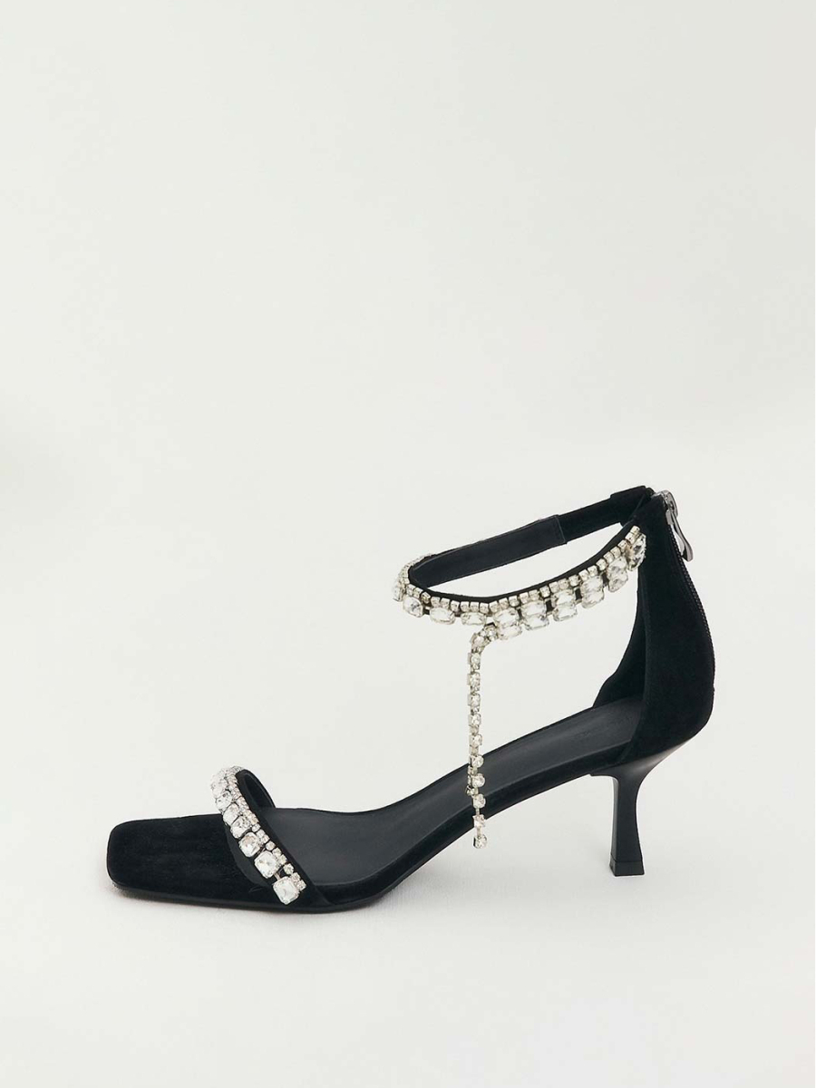 Босоножки из замши с декором из страз