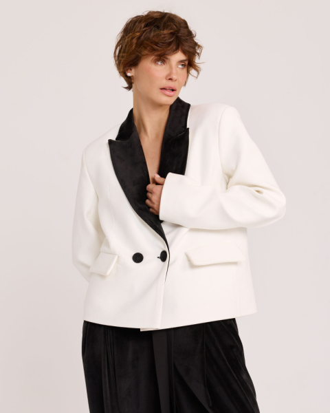 Жакет из фланели с бархатными лацканами