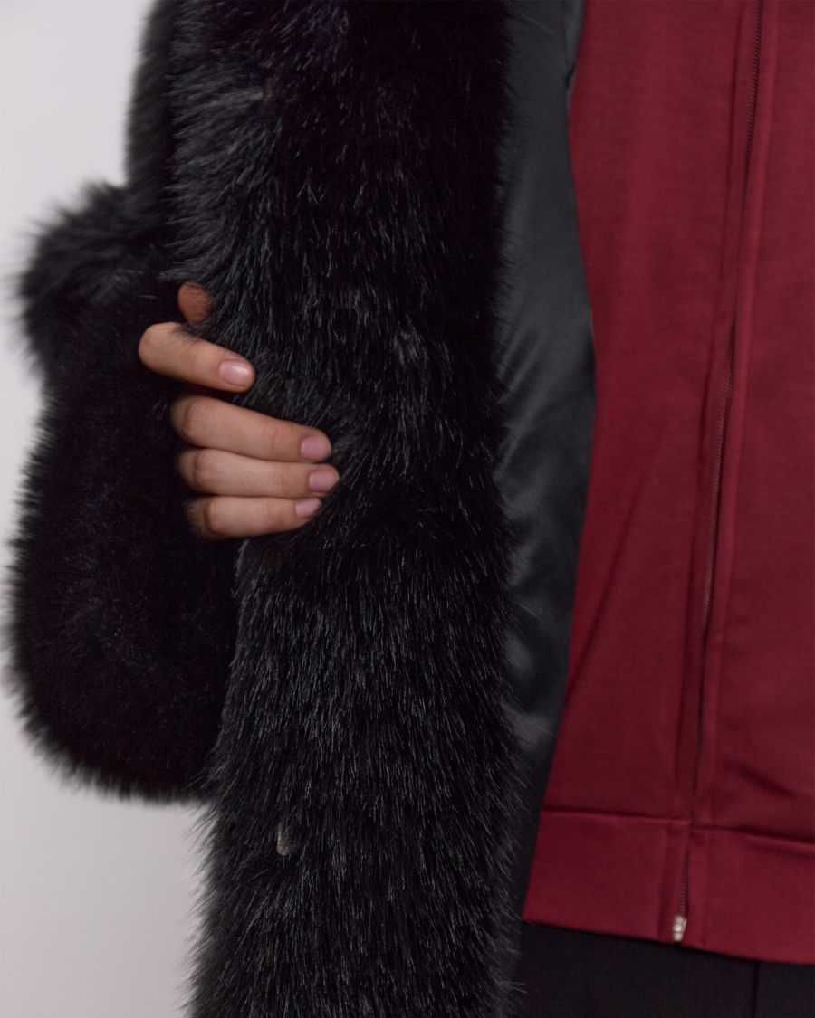 Экошуба оверсайз с капюшоном Only me, цвет: Черный, ЭШ7098 купить онлайн