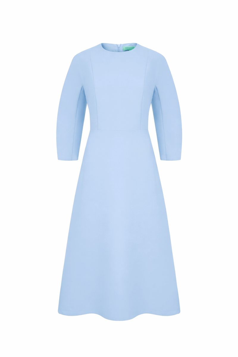 Платье с акцентными рукавами