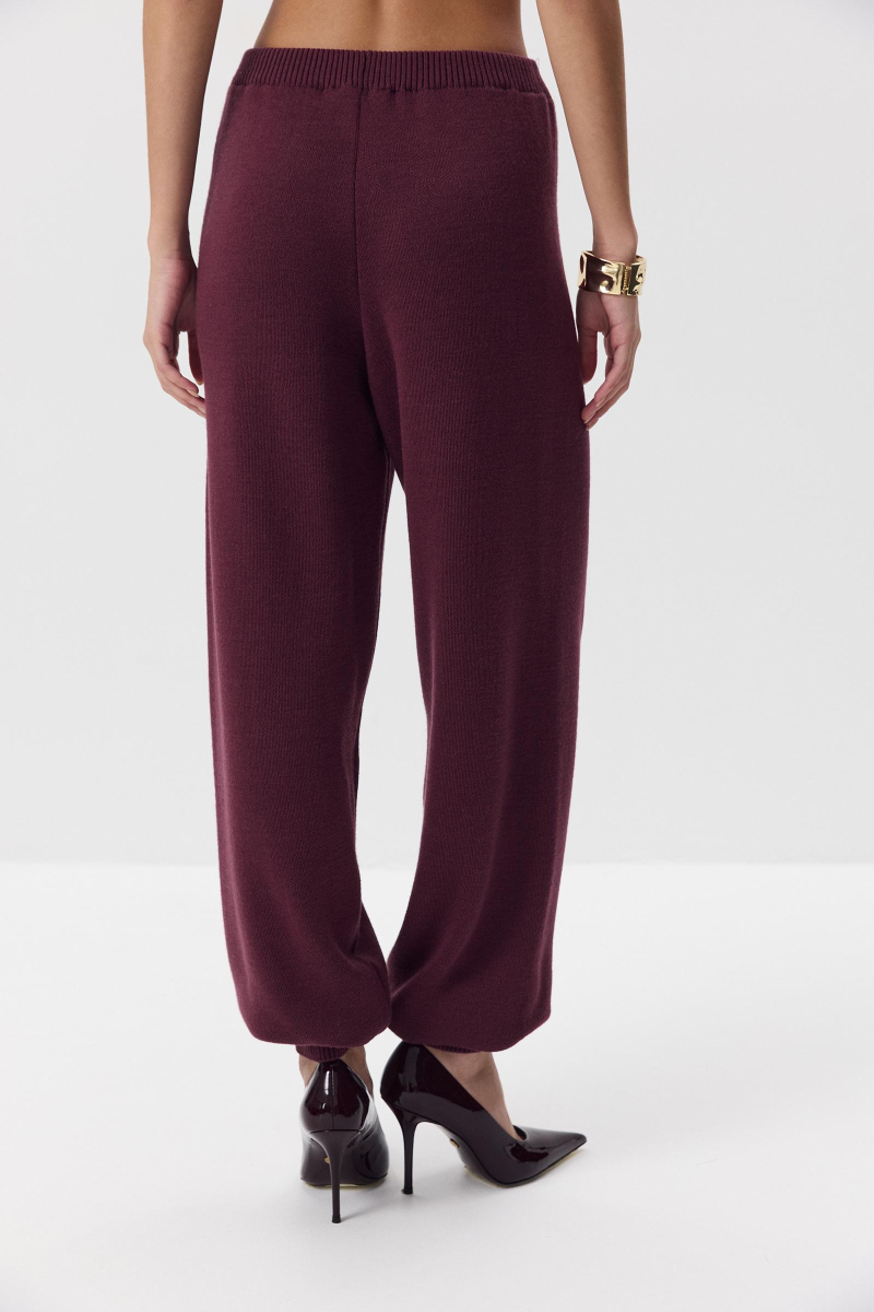 Брюки - джоггеры вязаные с шерстью Charmstore, цвет: сливовый, 301-40098-680 купить онлайн