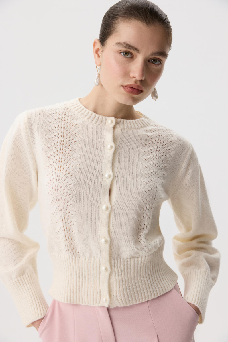 Кардиган с декоративным узором Charmstore, цвет: молочный, 305-43685-111 купить онлайн