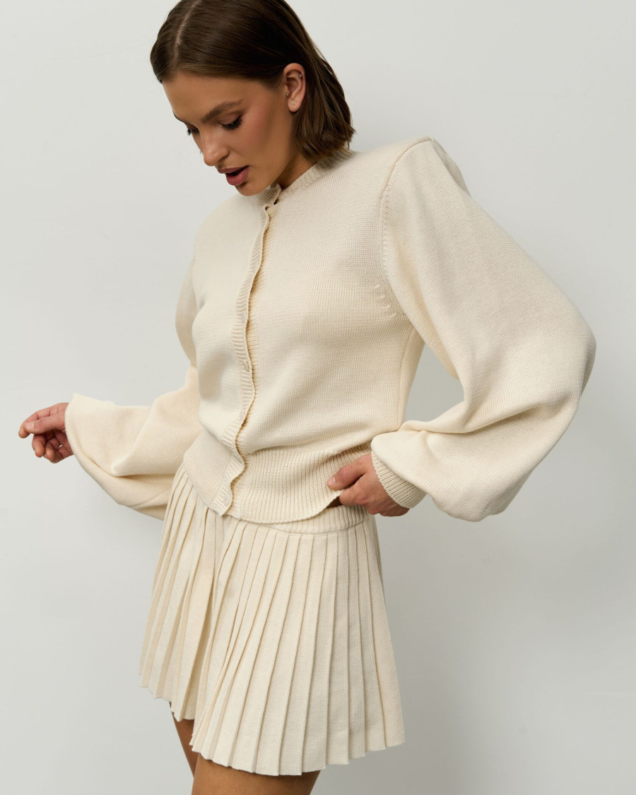 Вязаный костюм с короткой юбкой YONSRU, цвет: молочный, 829 купить онлайн