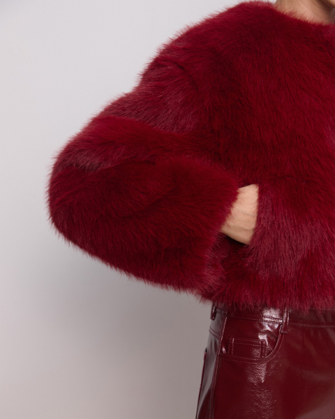 Экошуба оверсайз укороченные под песца Only me, цвет: красный, ЭШ5999 купить онлайн