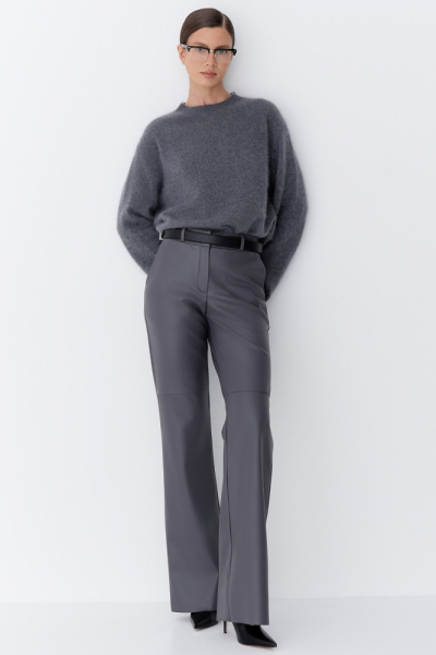 Брюки в расслабленном стиле из экокожи