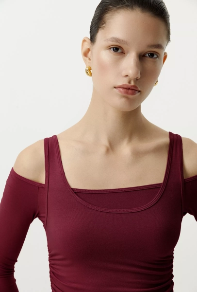 Лонгслив двойной с открытыми плечами Charmstore, цвет: Бордовый, 205-23365-442 купить онлайн