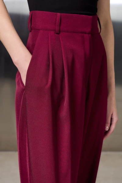 Брюки-бананы из костюмной ткани REFERT, цвет: Бордовый, 09-4017/2-2511 купить онлайн