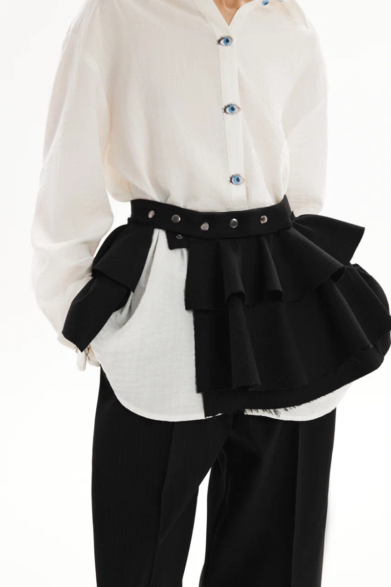 Баска с вырезом