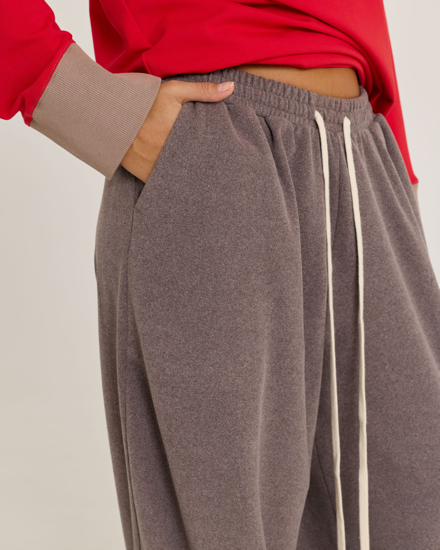 Брюки из фланели BROWN Anmuse, цвет: коричневый, TR25W206-BROWN-1 купить онлайн