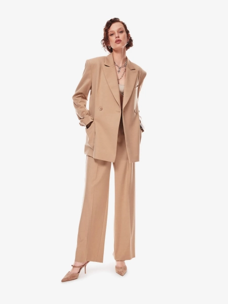 Приталенный пиджак с накладным карманом p.p.s., цвет: песочный, P_0828.00.00.BRN1 купить онлайн