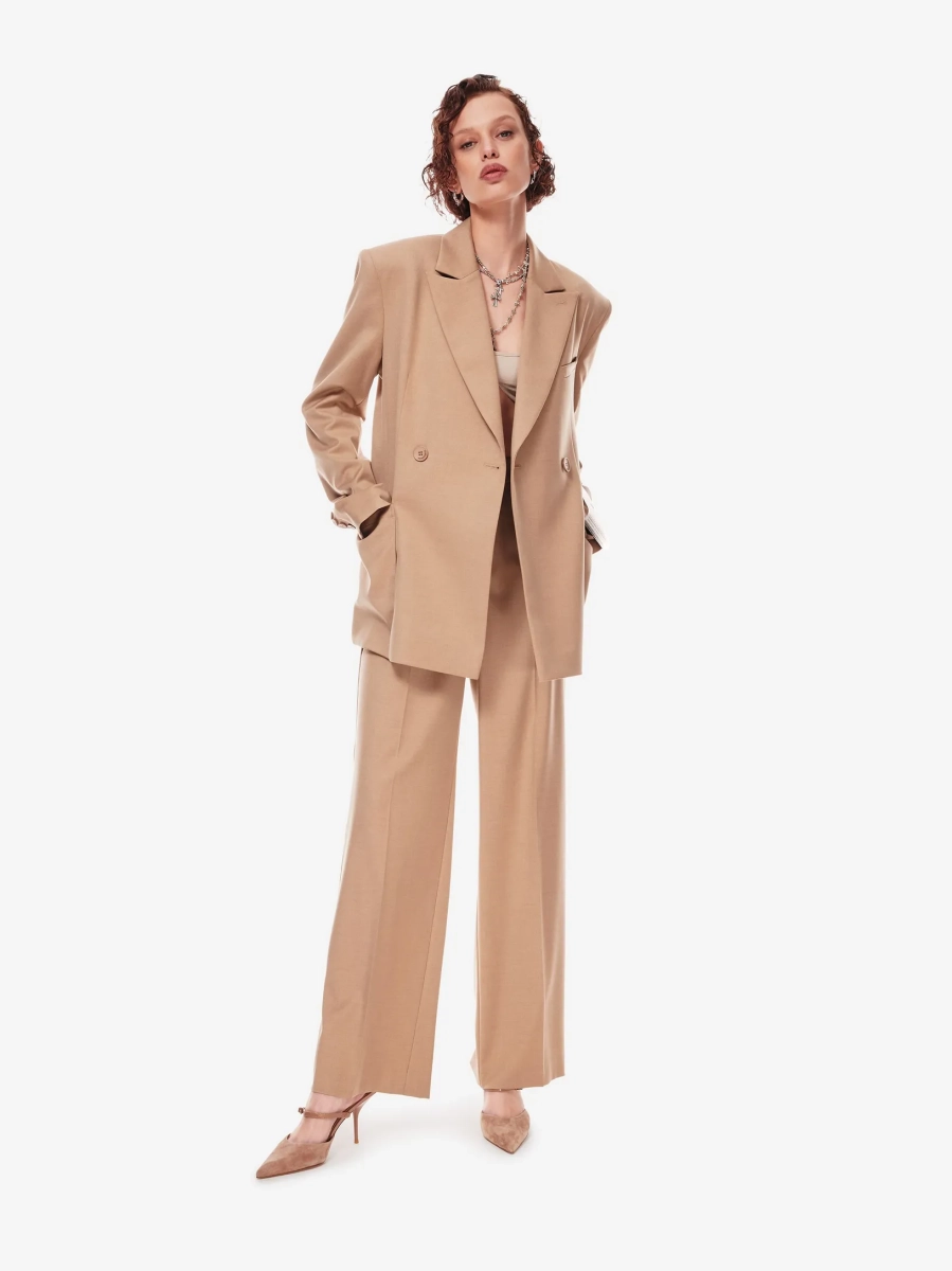 Приталенный пиджак с накладным карманом p.p.s., цвет: песочный, P_0828.00.00.BRN1 купить онлайн