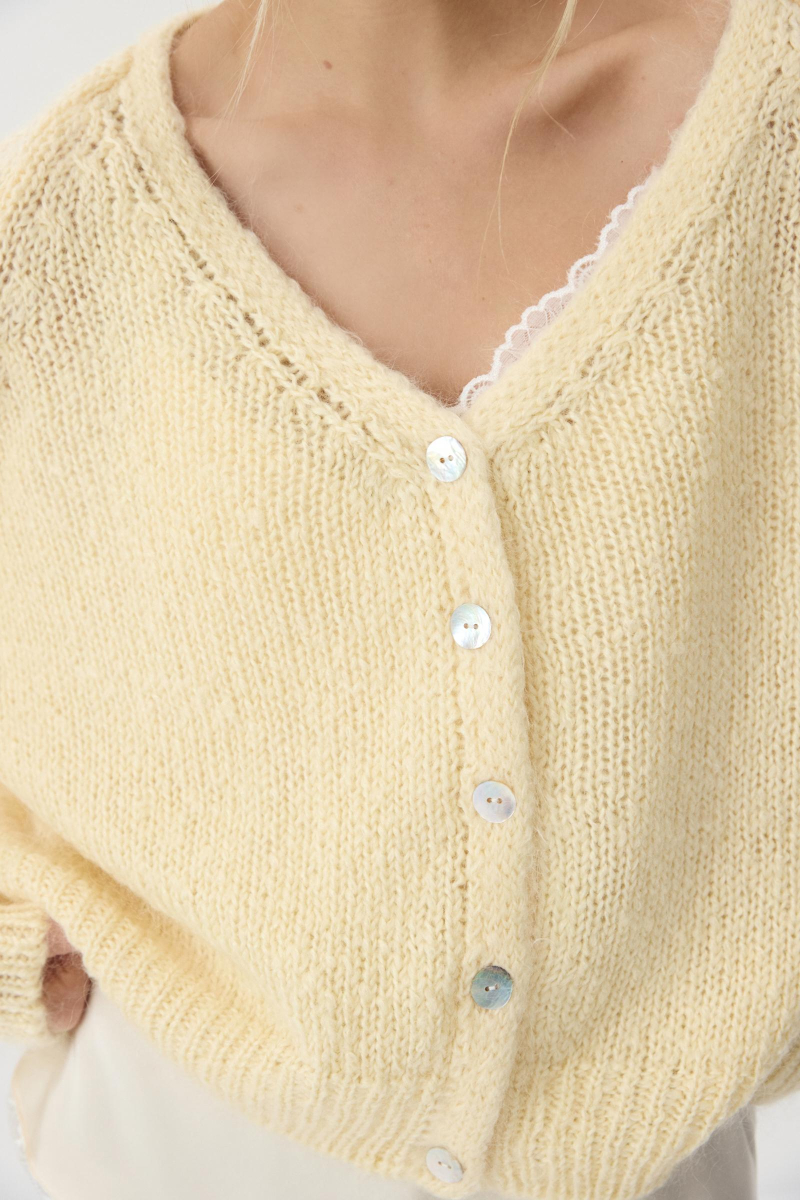 Кардиган из шерсти мериноса и альпаки Charmstore, цвет: Сливочный, 305-44098-121 купить онлайн