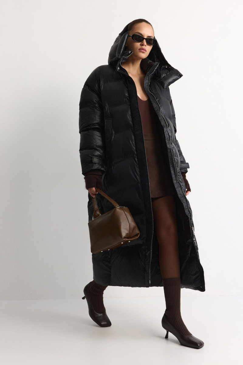 Пуховик с капюшоном TOPTOP, цвет: Черный, TTS.042.18556.900 купить онлайн