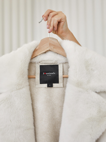 Шуба I.B.W., цвет: молочный, CO035 купить онлайн