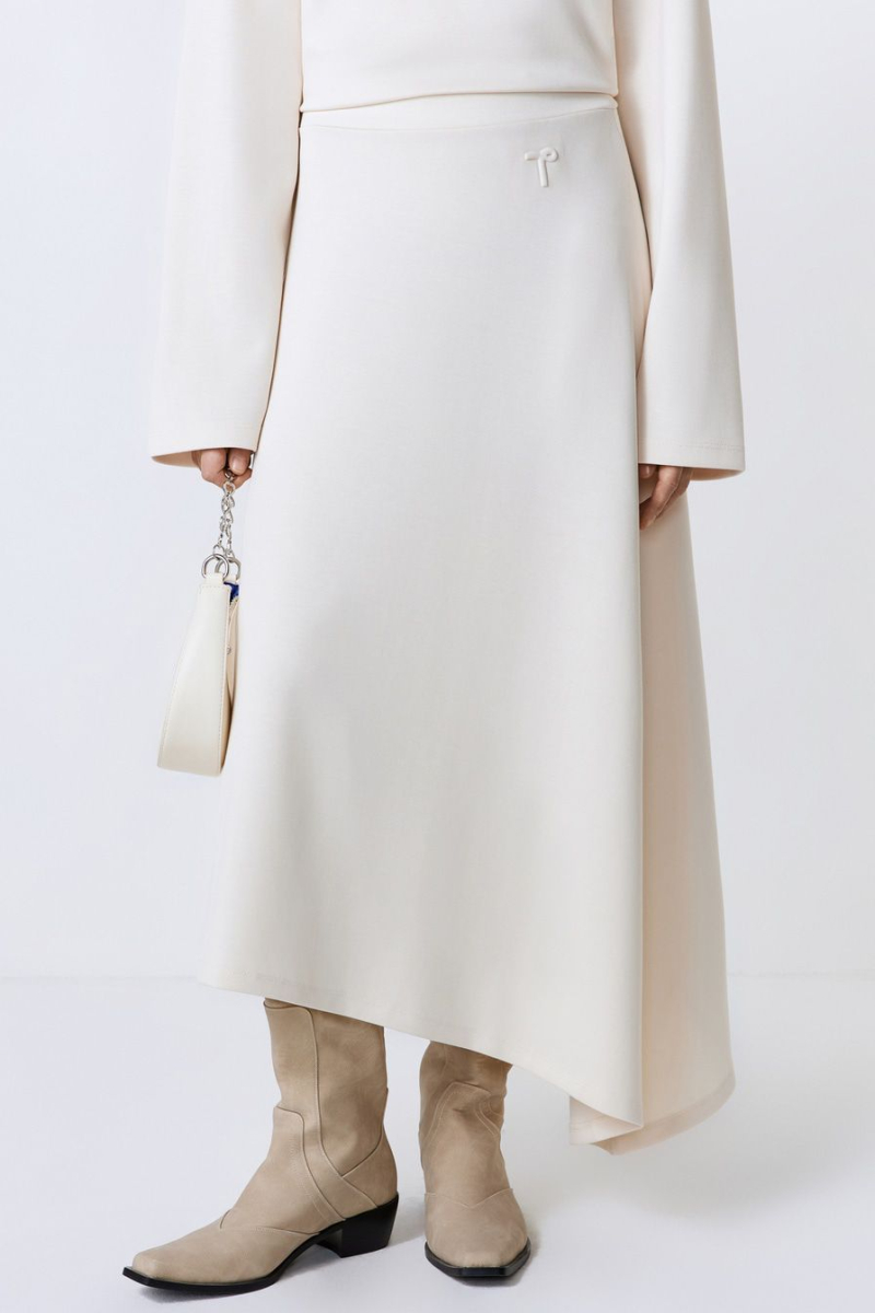 Асимметричная юбка из неопрена