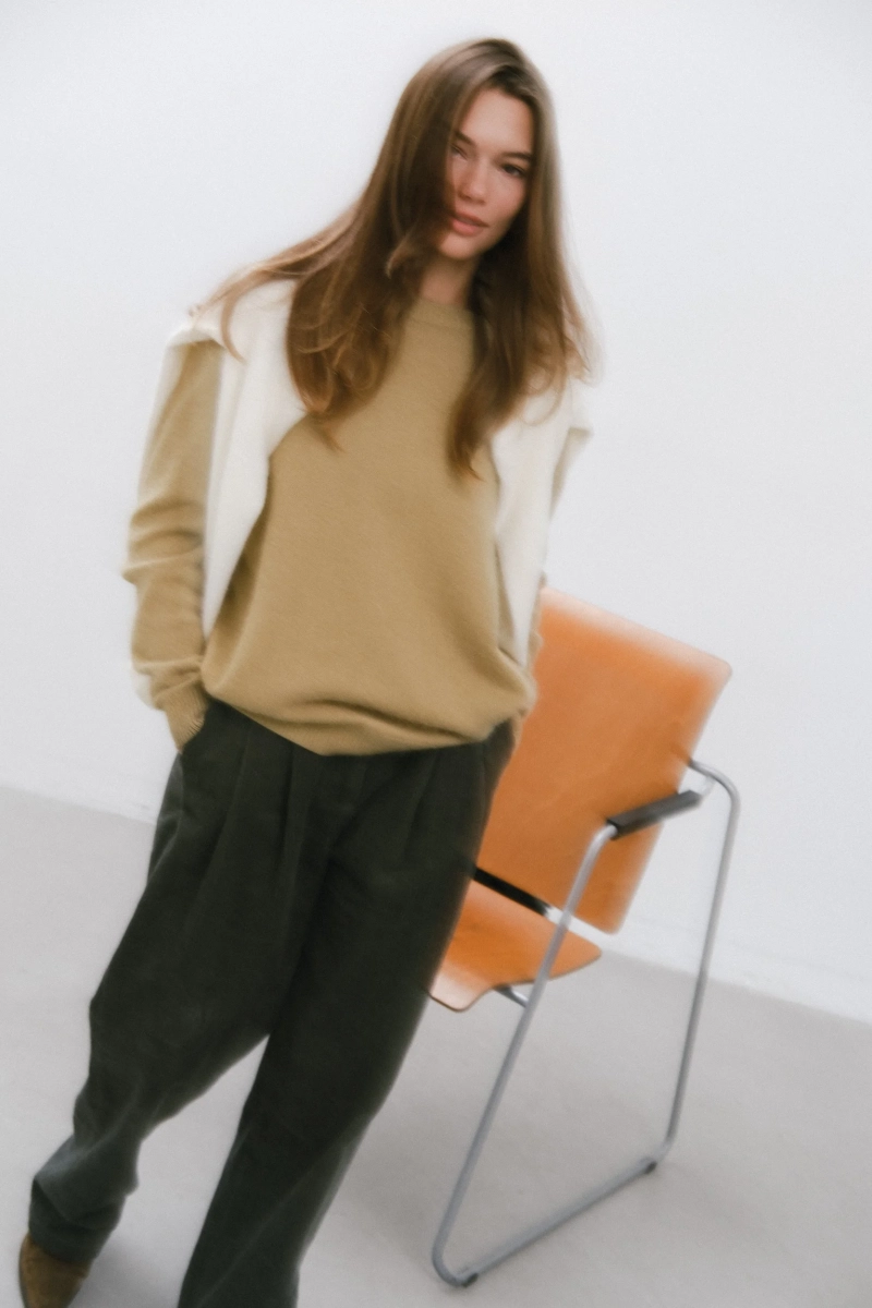 Вельветовые брюки с защипами Molly Marou, цвет: зеленый, mar1_0923_10 купить онлайн