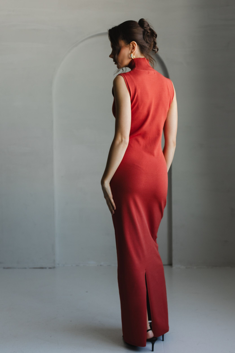 Платье из вискозы со стойкой макси VLVT, цвет: терракотовый, 00-00005379 купить онлайн