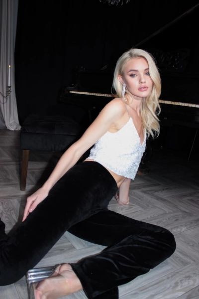 Топ с пайетками GARCHIT, цвет: белый, GARTopPayWhite купить онлайн