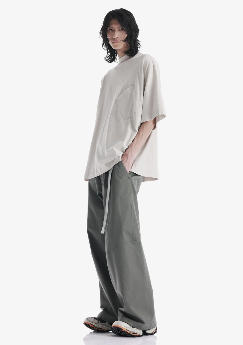 Оверсайз-футболка с наклонным карманом KRAKATAU, цвет: пепельно-белый, Tm124-43 купить онлайн