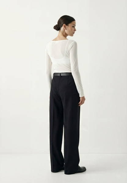 Лонгслив из трикотажа приталенного силуэта REFERT, цвет: белый, 14-3509/2-2511 купить онлайн