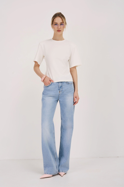 Футболка приталенного кроя с подплечниками Ricoco, цвет: молочный, 7071/1 купить онлайн