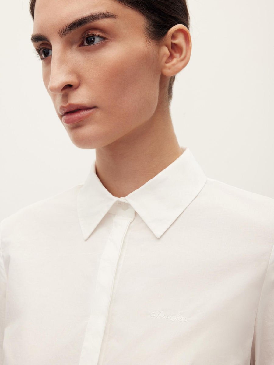 Рубашка приталенная Chaika, цвет: молочный, AW25BL02-01 купить онлайн