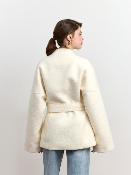 Пальто укороченное приталенного силуэта Mollis, цвет: молочный, 17-01-3812/1 купить онлайн