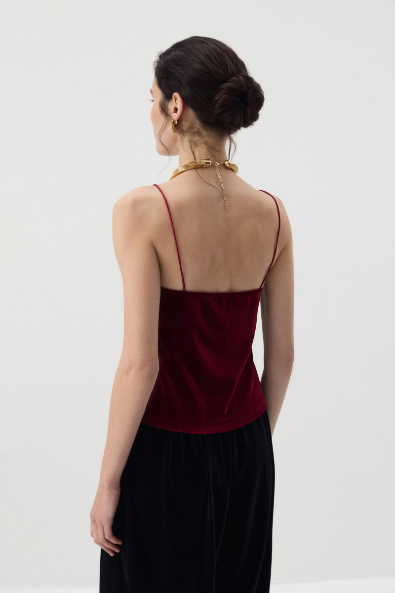 Топ из бархата с кружевом