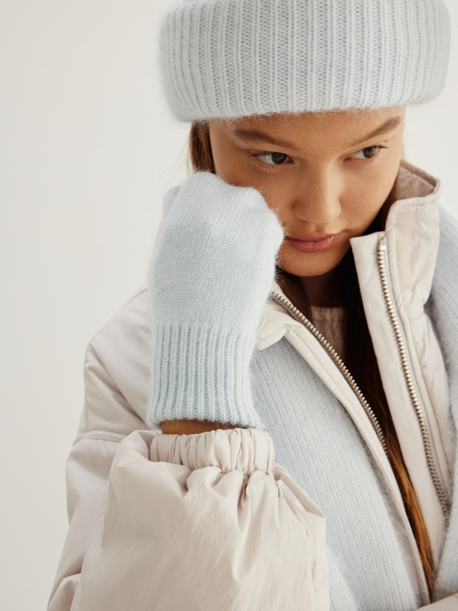 Варежки из ангоры Chaika, цвет: светло-голубой VR-37 купить онлайн