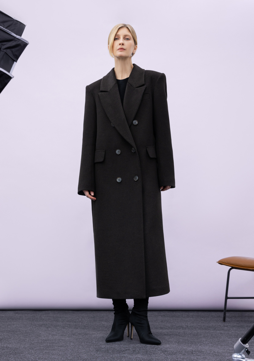 Двубортное пальто