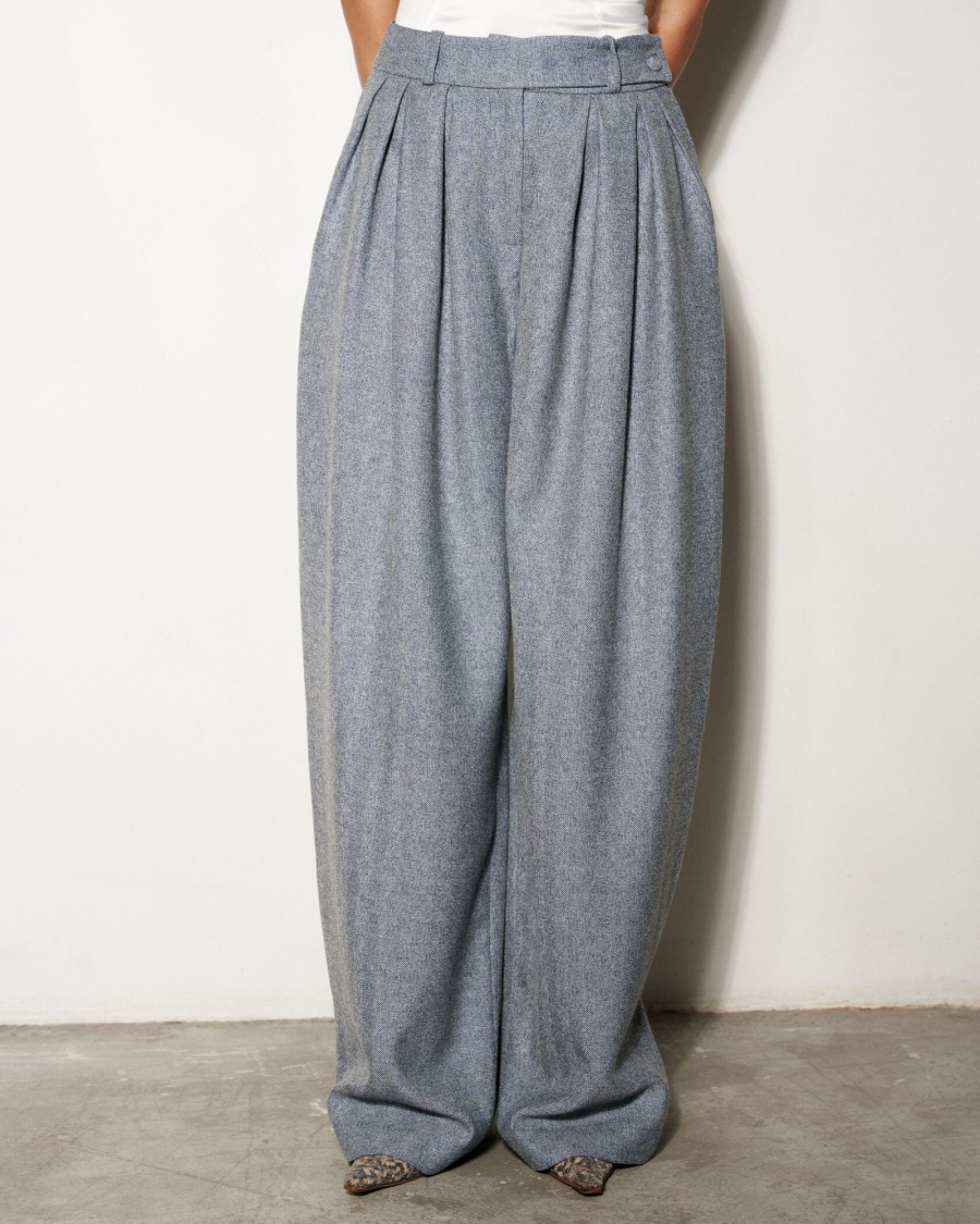 Брюки бананы ELIZABETH BLUE JEANS