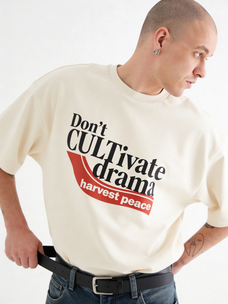 Футболка укороченная «Драма» CULTBASE, цвет: бежевый,  купить онлайн