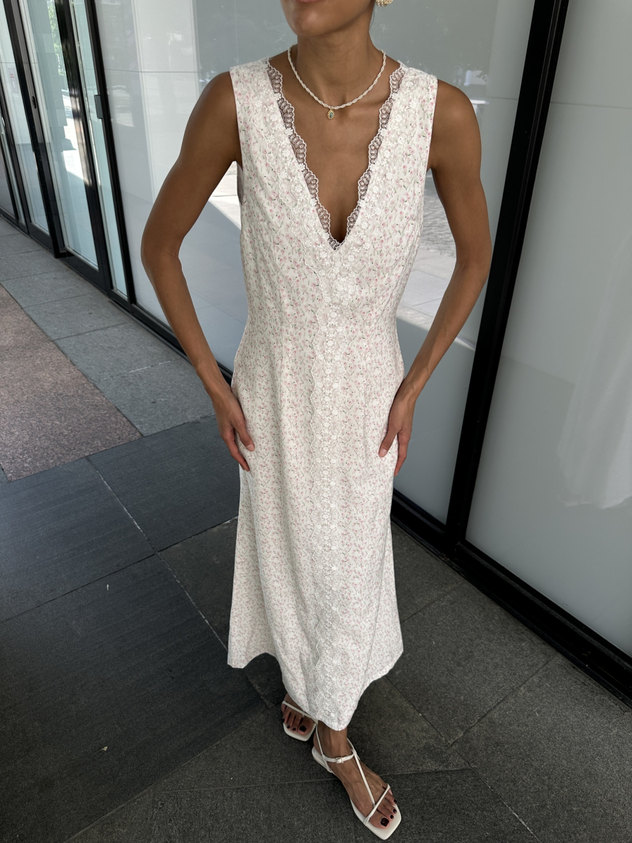 Платье из модала с кружевом VLVT, цвет: молочный в цветок, 00-00005063 купить онлайн